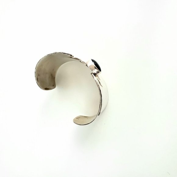 Carol Felley 1995 Sterling Onyx Cuff Bracelet - Picture 4 of 9